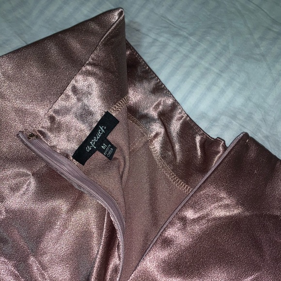 Satin Rose Gold Wide-Legged Pants - Picture 2 of 2